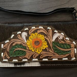 Elegant Floral Embossed Women's Clutch